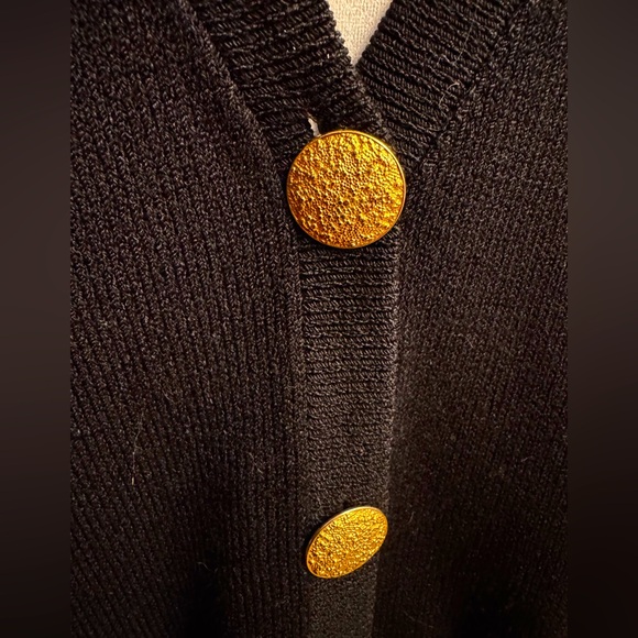 VTG Black Deep V Knit Slouchy Cardigan – Gold Embossed Buttons & Shoulder Pads - Picture 12 of 16